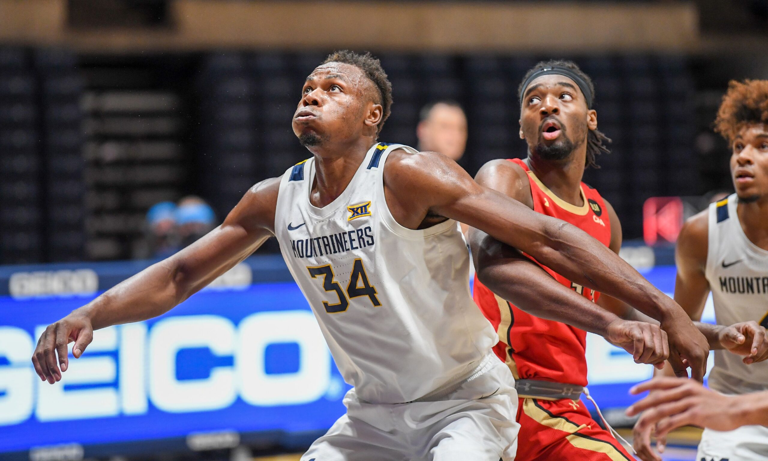 Huggins: Outside influences played a role in Oscar Tshiebwe's transfer, forward says Kentucky is 'the perfect place'